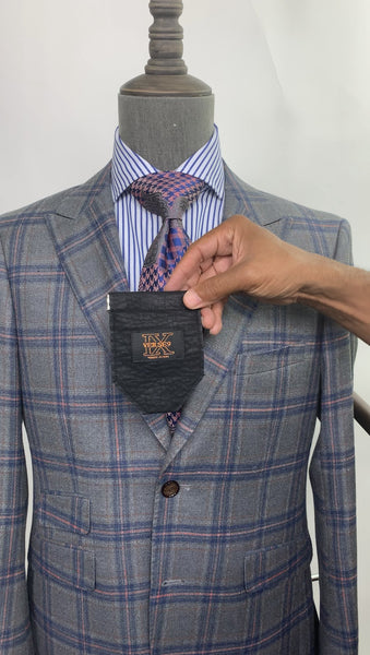 V9 Pocket Master: The Ultimate Pocket Square Holder
