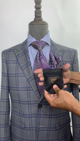 V9 Pocket Master: The Ultimate Pocket Square Holder